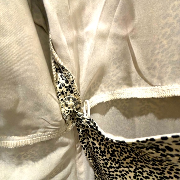 Midi wrap dress in fun print - Picture 3 of 7